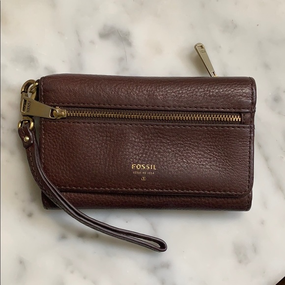 Fossil Wallet - Picture 1 of 3